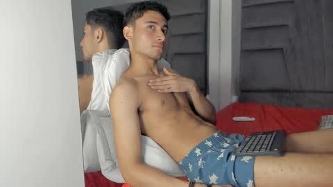 Snapshot of izato chatting on March 12, 2:23 pm izato online show from March 12, 2:23 pm