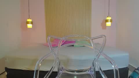 izelevans online show from February 16, 12:12 pm