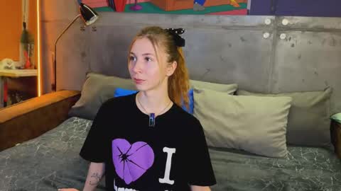 izi online show from October 19, 4:07 pm