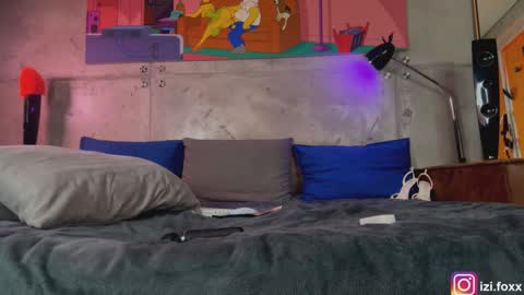 izi online show from December 13, 7:53 pm