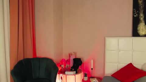 IZIE CARTER online show from February 2, 8:40 pm