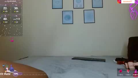 Snapshot of izzabelvalentine chatting on September 26, 6:17 am Izzabel Valentine online show from September 26, 6:17 am