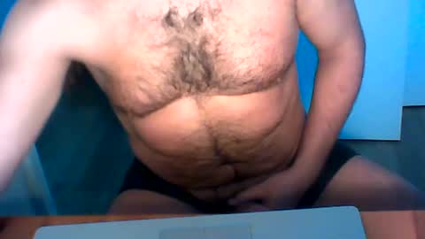 Snapshot of izzepaerdna chatting on February 6, 8:39 am izzepaerdna online show from February 6, 8:39 am