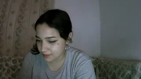 izzy_32 online show from February 6, 7:12 am