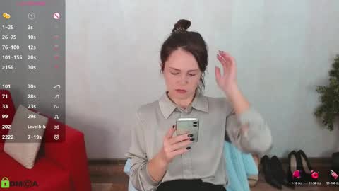 Queen of nylon  Victoria online show from October 27, 4:49 am