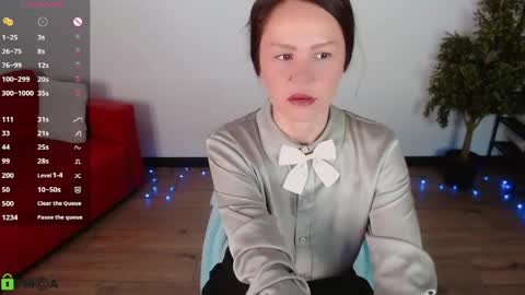 Queen of nylon  Victoria online show from May 23, 5:23 am