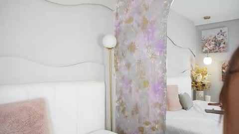 Izzy Hot  online show from January 16, 7:29 pm