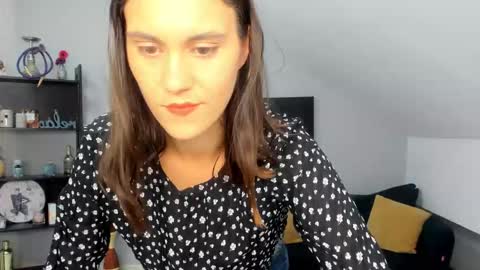 Izzy online show from September 11, 8:31 pm