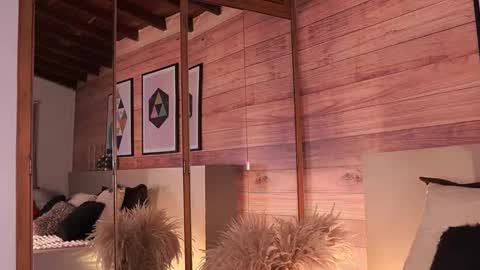 Snapshot of izzywild1 chatting on November 29, 11:13 am izzywild1 online show from November 29, 11:13 am