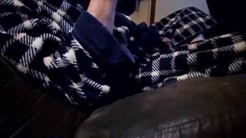 j1025402 online show from April 7, 2:34 am