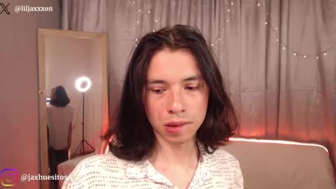 Hey im Jaxxxon check my info     online show from June 9, 12:17 pm