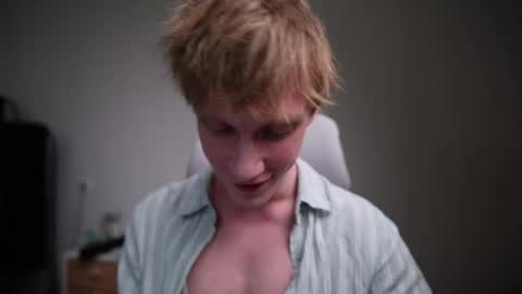 Danny online show from April 22, 8:06 am