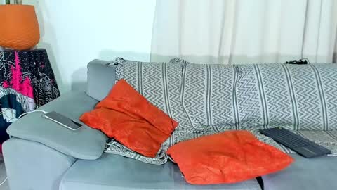 Calix  Independient model Insta and twt Calixsnake online show from December 3, 5:31 am