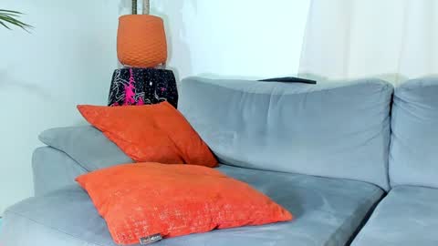 Calix  Independient model Insta and twt Calixsnake online show from December 11, 5:21 am