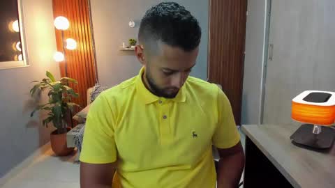 Calix  Independient model Insta and twt Calixsnake online show from April 19, 11:40 pm