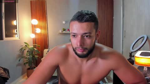 Calix  Independient model Insta and twt Calixsnake online show from April 30, 11:31 pm