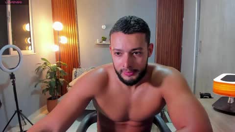 Calix  Independient model Insta and twt Calixsnake online show from May 3, 11:22 pm