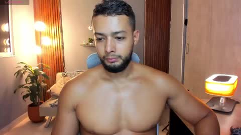 Calix  Independient model Insta and twt Calixsnake online show from May 13, 12:08 am