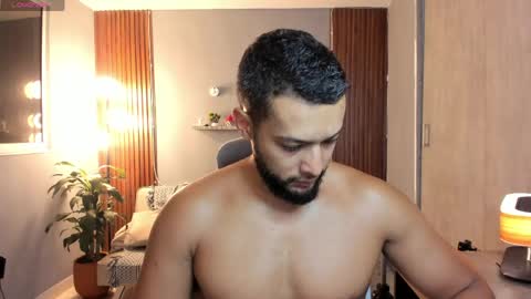 Calix  Independient model Insta and twt Calixsnake online show from May 18, 11:32 pm