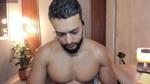 Calix  Independient model Insta and twt Calixsnake online show from May 22, 11:32 pm