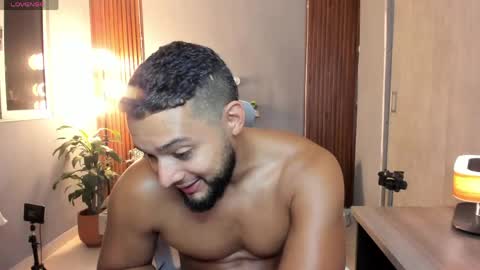 Calix  Independient model Insta and twt Calixsnake online show from May 27, 1:57 am