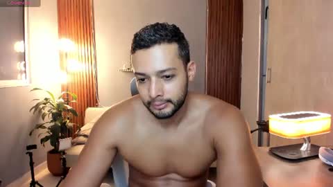 Calix  Independient model Insta and twt Calixsnake online show from June 10, 8:08 pm