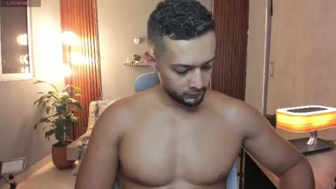 Calix  Independient model Insta and twt Calixsnake online show from June 14, 9:50 pm