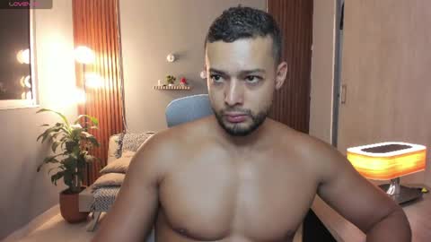 Calix  Independient model Insta and twt Calixsnake online show from June 18, 11:42 pm