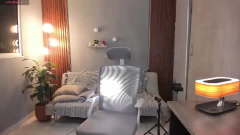 Calix  Independient model Insta and twt Calixsnake online show from June 20, 12:47 am