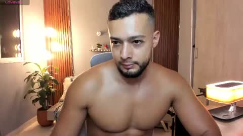 Calix  Independient model Insta and twt Calixsnake online show from July 4, 1:01 am