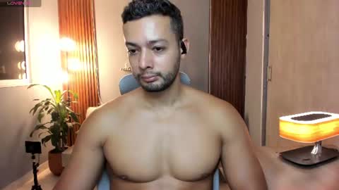 Calix  Independient model Insta and twt Calixsnake online show from July 28, 12:18 am