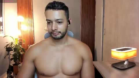 Calix  Independient model Insta and twt Calixsnake online show from July 28, 7:39 pm