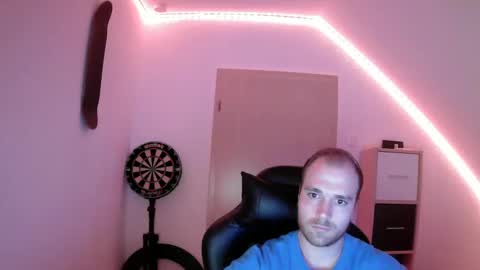 here4y online show from December 5, 9:39 pm