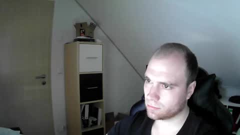 here4y online show from December 21, 10:55 am