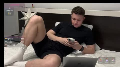 j_lyle_x online show from May 3, 5:08 pm