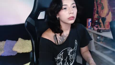 Snapshot of jaadee18 chatting on June 29, 6:19 am jade 18 online show from June 29, 6:19 am