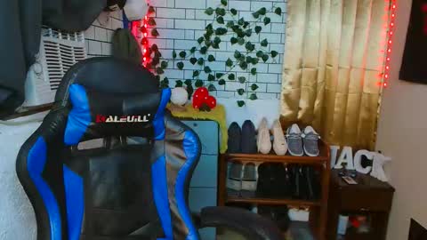 Snapshot of jack_collins69 chatting on October 15, 12:00 am JACK online show from October 15, 12:00 am