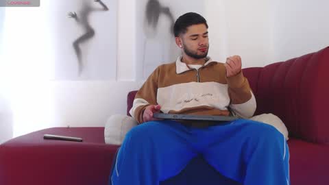    online show from April 15, 11:50 am