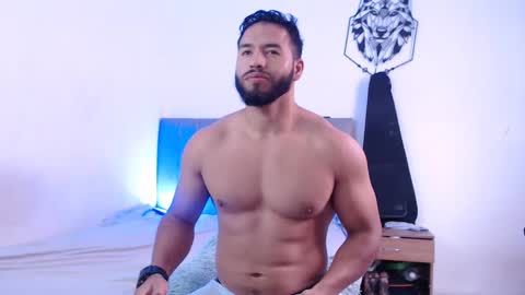 Snapshot of jack_master_muscle chatting on February 22, 5:46 pm jack and leah online show from February 22, 5:46 pm