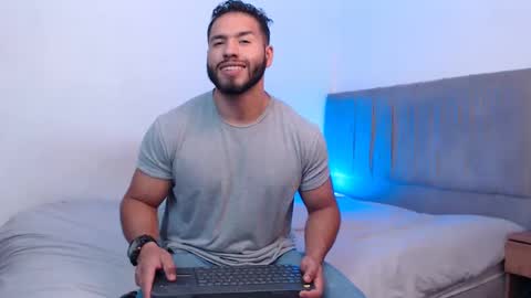 Snapshot of jack_master_muscle chatting on March 8, 5:43 pm jack and leah online show from March 8, 5:43 pm