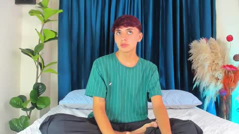 Snapshot of jack_noir chatting on September 24, 1:47 pm Jack online show from September 24, 1:47 pm