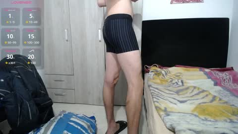 INDEPENDENT MODEL online show from January 28, 9:30 am