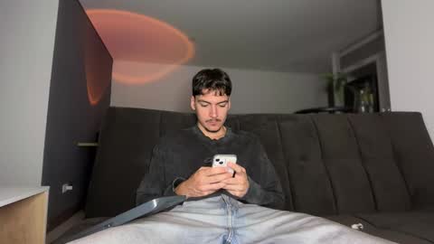 INDEPENDENT MODEL online show from November 26, 3:51 am