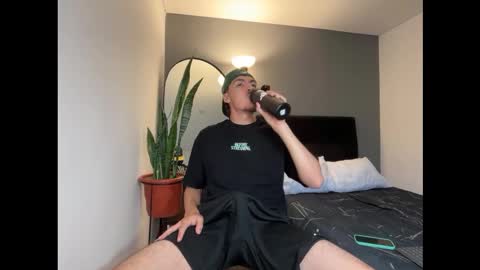 INDEPENDENT MODEL online show from February 13, 11:28 am