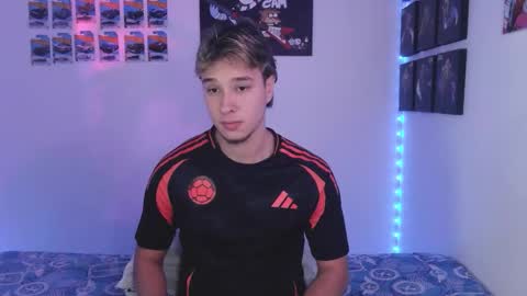 J online show from November 21, 7:18 am