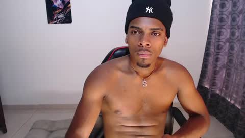 Snapshot of jackboy_22 chatting on June 19, 3:27 pm Jack online show from June 19, 3:27 pm