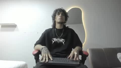 Snapshot of jackestaylor chatting on February 2, 6:12 am Jackes Taylor online show from February 2, 6:12 am