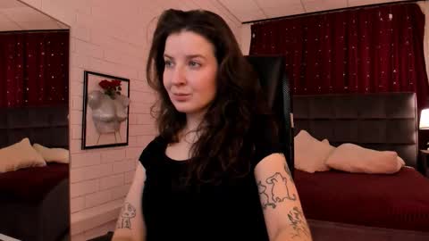 Snapshot of jackiebard chatting on October 13, 1:11 pm Jackie Byrd online show from October 13, 1:11 pm