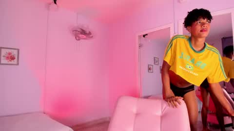 Jackk Russell  online show from April 19, 4:01 am