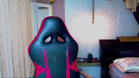 JAKSON online show from April 14, 9:37 am